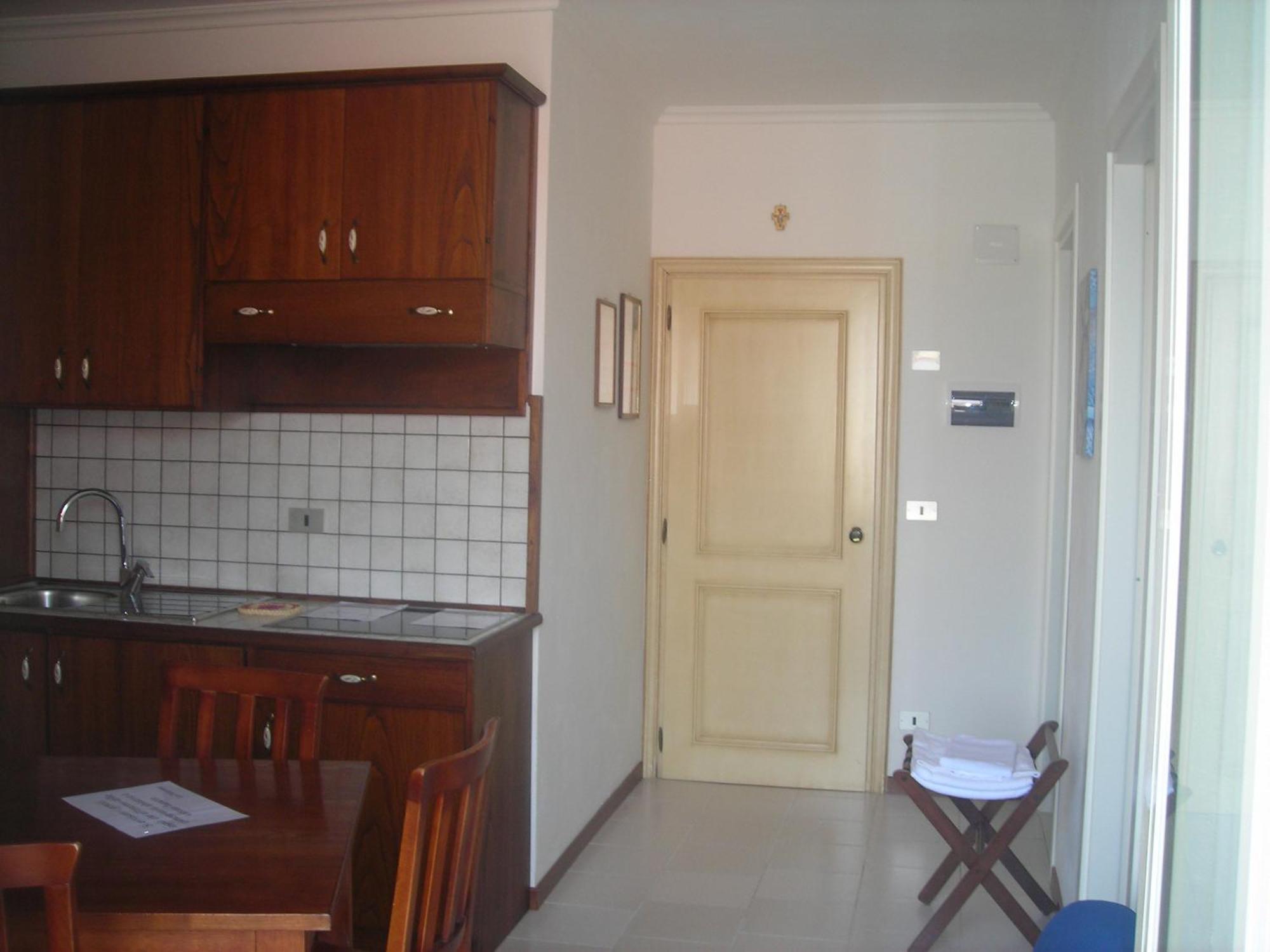C.A.V. Residenza Prisco Aparthotel Марина ди Гросето Екстериор снимка
